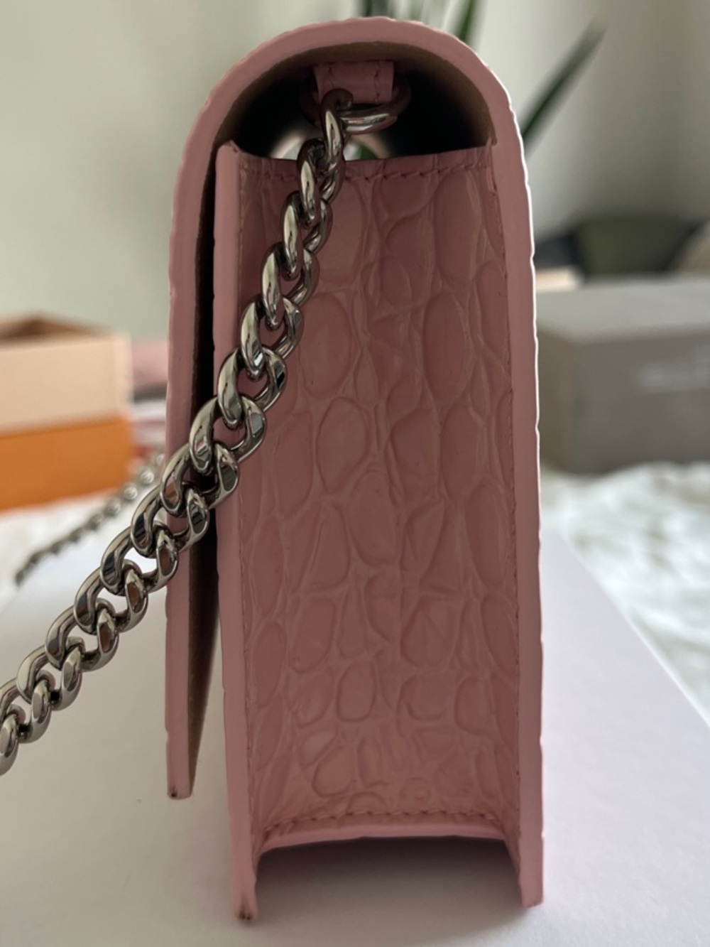 Alexander McQueen Pink Croc-Embossed Mini Crossbody with Skull Detail - Picture 6 of 7